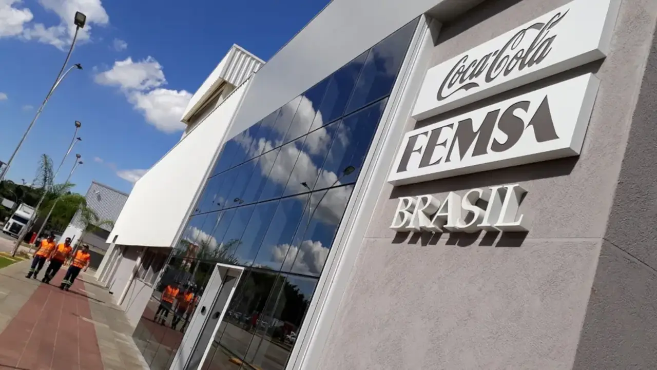 BTG reduz projeção da OXXO, mas Bara e digital sustentam compra de Femsa