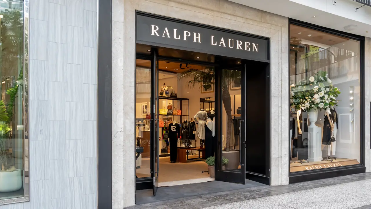 Ralph Lauren aposta em inteligência artificial e muda regras para bônus de executivos
